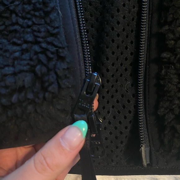 Aritzia TNA Teddy Coat - Picture 3 of 10